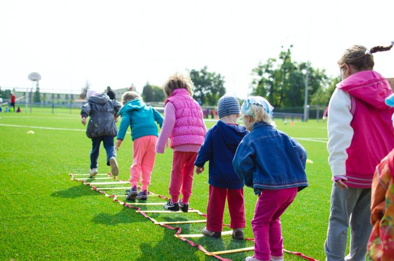 Llega el verano: actividades para que los niños jueguen y aprendan