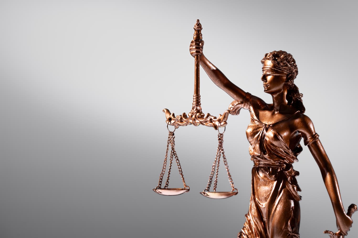 El papel fundamental de los abogados en la defensa de los derechos ciudadanos